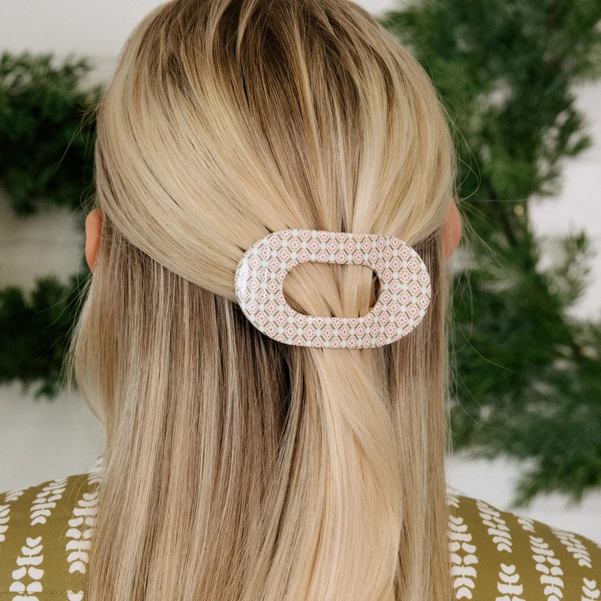 Pine & Pearl Flat Round Hair Clip